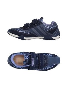 Низкие кеды и кроссовки Geox