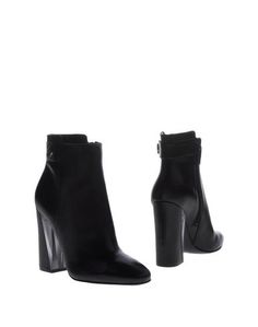 Полусапоги и высокие ботинки Guess