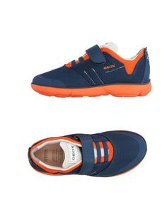 Низкие кеды и кроссовки Geox