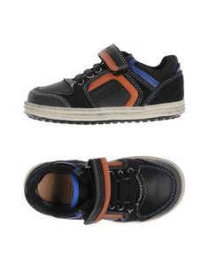 Низкие кеды и кроссовки Geox