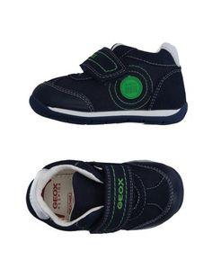 Низкие кеды и кроссовки Geox