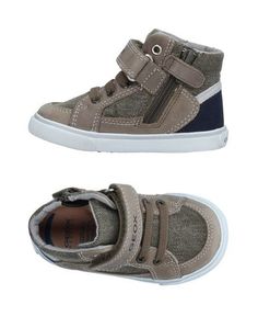Низкие кеды и кроссовки Geox