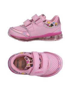 Низкие кеды и кроссовки Geox