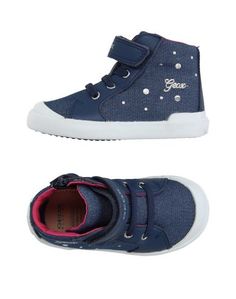 Низкие кеды и кроссовки Geox