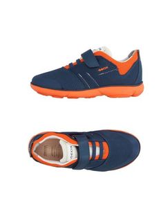 Низкие кеды и кроссовки Geox