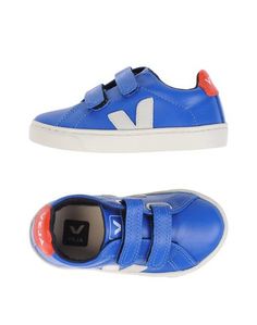 Низкие кеды и кроссовки Veja