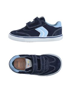Низкие кеды и кроссовки Geox