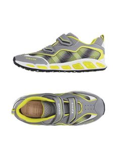 Низкие кеды и кроссовки Geox