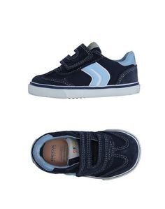 Низкие кеды и кроссовки Geox