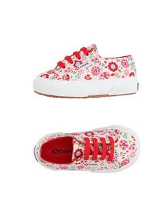 Низкие кеды и кроссовки Superga