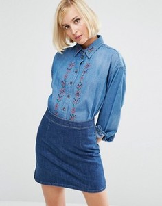 Джинсовая рубашка бойфренда с вышивкой ASOS - Синий