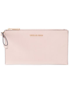клатч с ремешком на запястье Michael Michael Kors