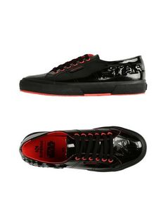Низкие кеды и кроссовки Superga
