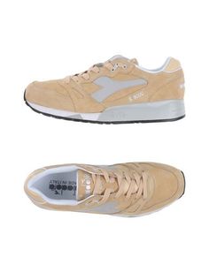 Низкие кеды и кроссовки Diadora