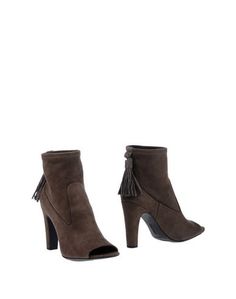 Полусапоги и высокие ботинки Vince Camuto