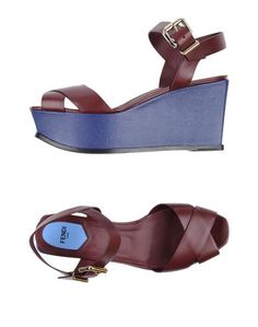 Сандалии Fendi
