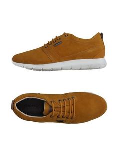 Низкие кеды и кроссовки Geox
