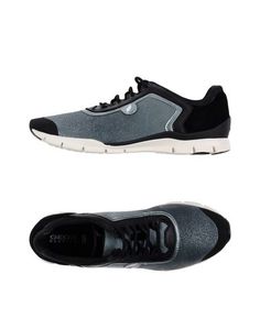 Низкие кеды и кроссовки Geox
