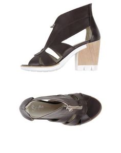 Сандалии Scoop