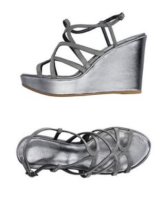 Сандалии Stuart Weitzman
