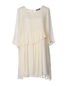 Короткое платье Soallure