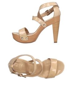 Сандалии Stuart Weitzman