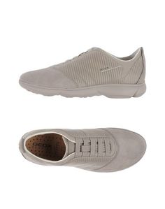 Низкие кеды и кроссовки Geox