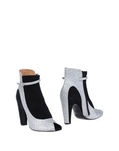Полусапоги и высокие ботинки Maison Margiela 22