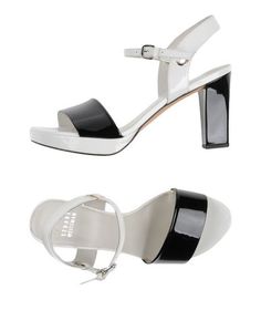 Сандалии Stuart Weitzman