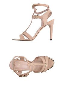 Сандалии Stuart Weitzman