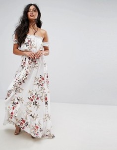 Платье макси с открытыми плечами, оборкой и цветочным принтом Boohoo - Белый