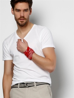 Футболка Colins