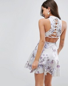 Короткое приталенное платье с цветочным принтом и шнуровкой сбоку ASOS - Мульти