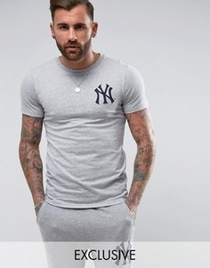 Длинная обтягивающая футболка Majestic Yankees эксклюзивно для ASOS - Серый