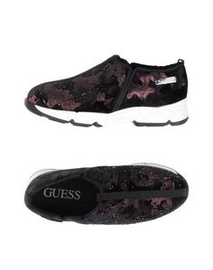 Низкие кеды и кроссовки Guess