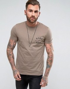 Футболка с готическим принтом на груди ASOS - Бежевый