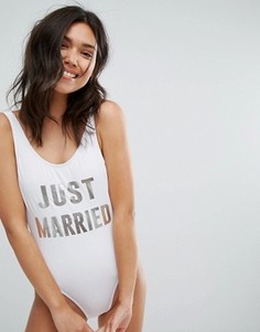 Слитный купальник с высоким вырезом по бедру New Look Just Married - Белый