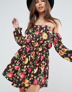 Короткое приталенное платье с цветочным принтом и длинными рукавами ASOS - Мульти