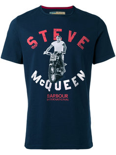 футболка с принтом мотоциклиста Steve McQueen  Barbour