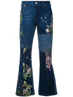 расклешенные джинсы с вышивкой Alexander McQueen