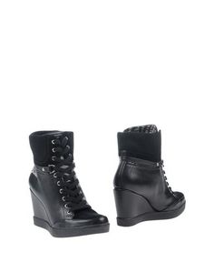 Полусапоги и высокие ботинки Guess