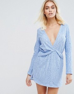 Кружевное платье мини с перекрученным дизайном PrettyLittleThing - Синий