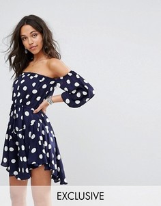 Платье мини с открытыми плечами и поясом на талии Boohoo - Темно-синий