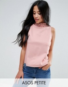 Свободный топ с присборенным воротом ASOS PETITE - Розовый