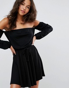 Короткое приталенное платье с широким вырезом и длинными рукавами ASOS - Черный