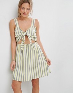 Полосатый сарафан с бантом и вырезом ASOS - Мульти