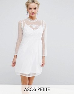 Сетчатое свободное платье с вышивкой ASOS PETITE - Белый