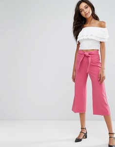 Укороченные брюки с поясом Miss Selfridge - Розовый