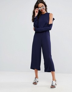 Комбинезон из жатой ткани с открытыми плечами и завязками ASOS - Темно-синий
