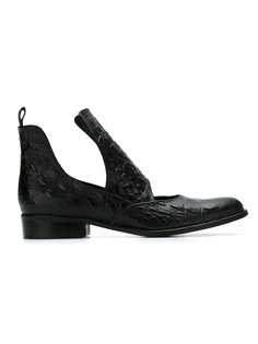 cut out boots Manolita